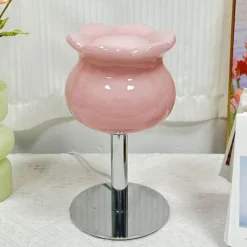 Maiglöckchen-Tischlampe – Elegante florale Beleuchtungsvorrichtung für Ihr Zuhause