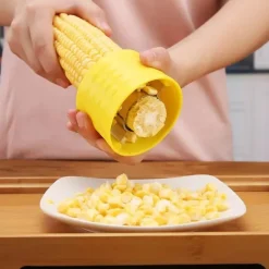 Maisschälwerkzeug – Müheloses Entfernen und Schneiden von Maiskörnern