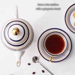 Marokkanisches Porzellan-Teeservice – Elegante Teekanne und Teetassen