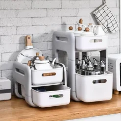 Mehrschichtiges, modernes und elegantes Lagerregal für Zuhause