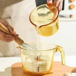 Messbecher aus Glas - Messwerkzeug zum Backen