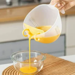 Messbecher mit Sieb – 2-in-1 Küchenwerkzeug