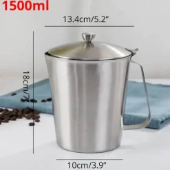 Milchaufschäumkrug aus Edelstahl mit Deckel - Messbecher