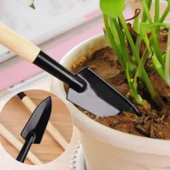 Mini-Gartengeräte-Set - Balkonpflanzen-Pflegeset aus Holz