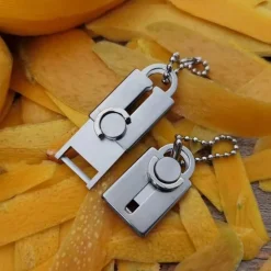 Mini-Gemüseschäler-Schlüsselanhänger – Küchenwerkzeug aus Edelstahl