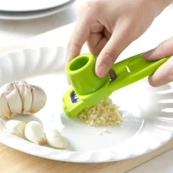 Mini-Knoblauchpresse – Kompakte Reibe für frischen Knoblauch