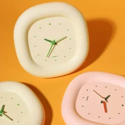 Minimalistische Bubble-Wanduhr – Modernes Dekor für Zuhause