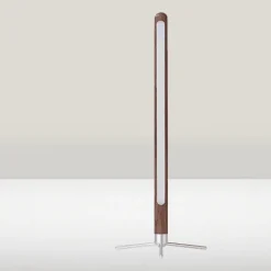 Minimalistische Schreibtischlampe aus Holz – Nordic Sky Design