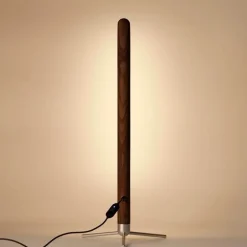 Minimalistische Schreibtischlampe aus Holz – Nordic Sky Design