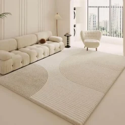 Minimalistischer Plüsch-Teppich – Weicher Teppich für modernes Dekor