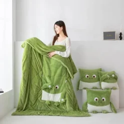 Mini-Monster-Steppkissendecke - Cozy Dreams Throw