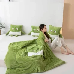 Mini-Monster-Steppkissendecke - Cozy Dreams Throw