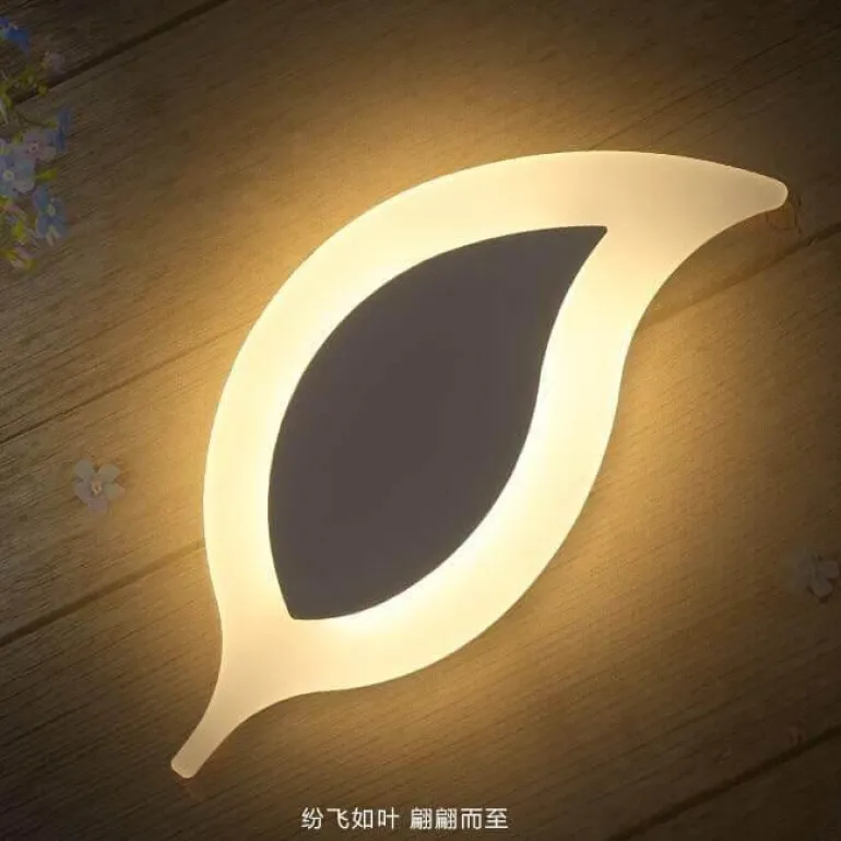 Modern Leaf Wall Lamp - Chic Home Lighting Decor