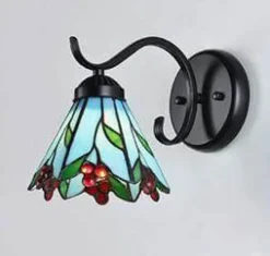 Modern Mediterranean Wall Lamp - Stylish Accent Lighting