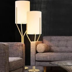 Moderne Cartwheel Stehlampe – Stilvolle Wohnraumbeleuchtung