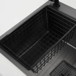 Moderne Küchenspüle aus Edelstahl – langlebiges und stilvolles Design