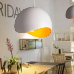 Moderne nordische Pendelleuchte - Eierschalenleuchte aus Aluminium