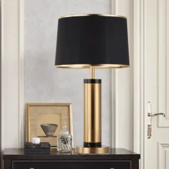 Moderne Tischlampe – Elegante Leuchte