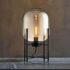 Moderne verstellbare Stehlampe – zeitgenössische Beleuchtungsvorrichtung