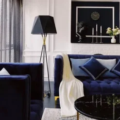 Moderne verstellbare Stehlampe – stilvolle Beleuchtungslösung