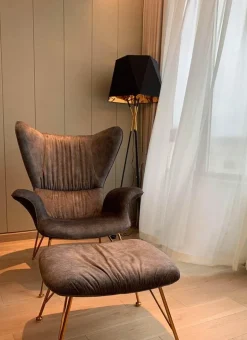 Moderne verstellbare Stehlampe – stilvolle Beleuchtungslösung