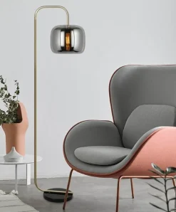Moderne Windrad-Stehlampe – Dekorative Beleuchtungsvorrichtung