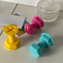 Moderner Beistelltisch aus Holz – Stilvolle Akzentmöbel