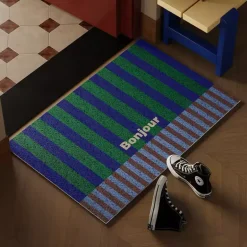 Moderner Beistelltisch aus Holz – Stilvolle Akzentmöbel