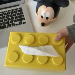 Moderner Beistelltisch aus Holz – Stilvolle Akzentmöbel