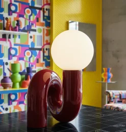 Moderner Beistelltisch aus Holz – Stilvolle Akzentmöbel