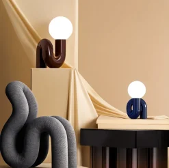 Moderner Beistelltisch aus Holz – Stilvolle Akzentmöbel