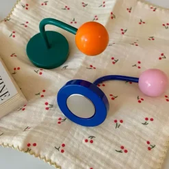 Moderner Beistelltisch aus Holz – Stilvolle Akzentmöbel