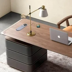 Moderner Büroschreibtisch – Stilvoller Arbeitsplatz
