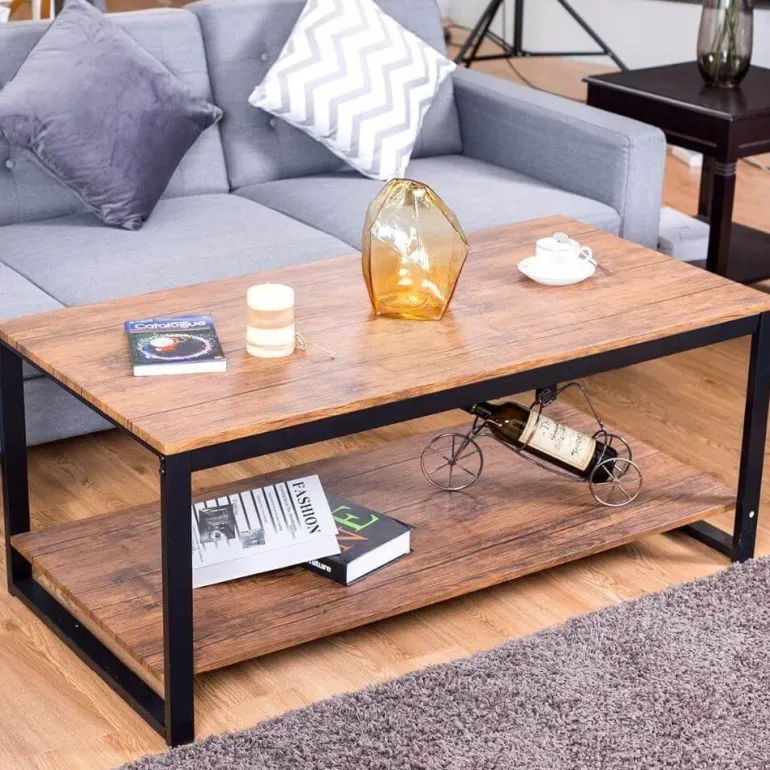 Moderner Couchtisch – Elegantes rechteckiges Metallrahmendesign