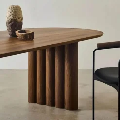 Moderner Esstisch aus Holz – Elegante Esszimmermöbel