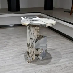 Moderner Marmor-Beistelltisch – Elegantes Akzentmöbel