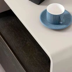 Moderner Nachttisch – Stilvoller Nachttisch für zeitgenössisches Dekor