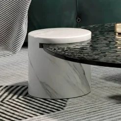 Moderner rustikaler Couchtisch - Akzenttisch aus Holz