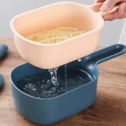 Multifunktionale Pastellreibe – leicht zu verstauendes Küchenwerkzeug