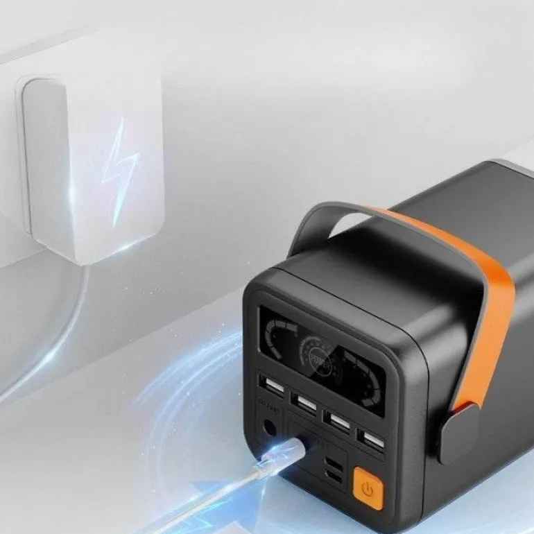 Multi-Port-Schnelllade-Powerbank – Tragbares LED-Ladegerät