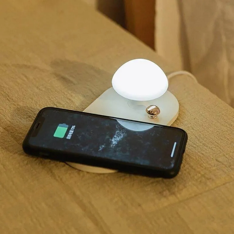 Mushroom LED Night Light - USB Wireless Charging Lamp