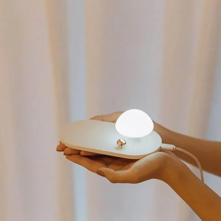 Mushroom LED Night Light - USB Wireless Charging Lamp