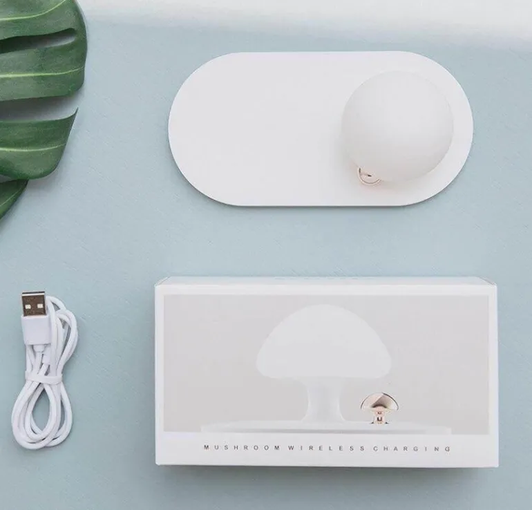 Mushroom LED Night Light - USB Wireless Charging Lamp