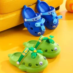 Niedliche Hubschrauber-Hausschuhe für Kinder – weiche Plüsch-Hausschuhe