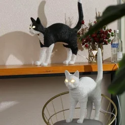 Nordic Cat Table Lamp - Decorative Resin Lighting Fixture