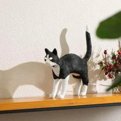 Nordic Cat Table Lamp - Decorative Resin Lighting Fixture