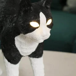 Nordic Cat Table Lamp - Decorative Resin Lighting Fixture