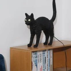 Nordic Cat Table Lamp - Decorative Resin Lighting Fixture