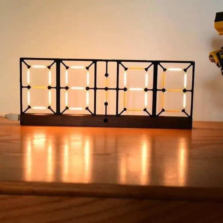 Nordic Double-Sided LED Clock - Modern Design Timepiece
