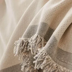 Nordic Dreams Throw Blanket - Cozy Sofa Comfort